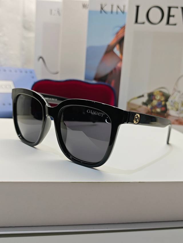 Gucci 古奇 爆款 Gg0034 超经典款到货超时尚女款太阳镜 完美 秀出你的时尚宝莉莱镜片 高品质 5色
